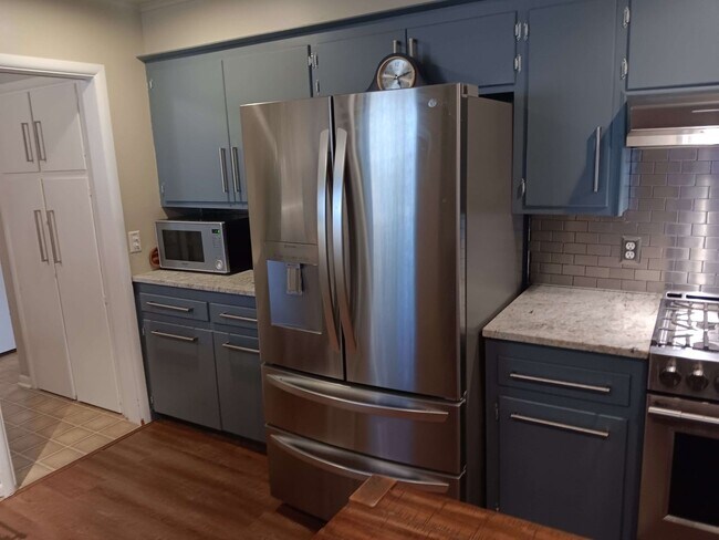 Building Photo - Huge 2-Bedroom Home in Heart of OKC – Fire...