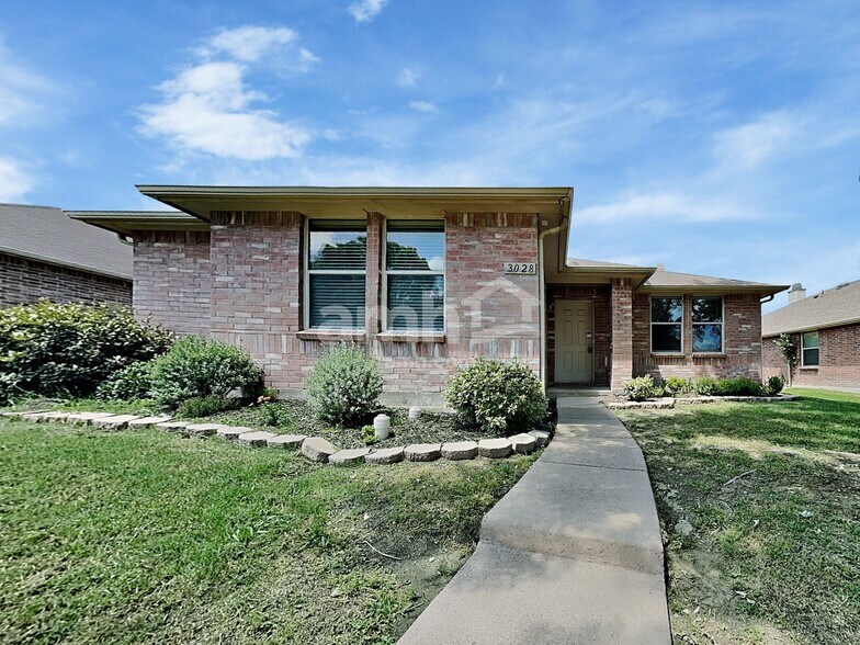 Primary Photo - 3028 Misty Ridge Ln