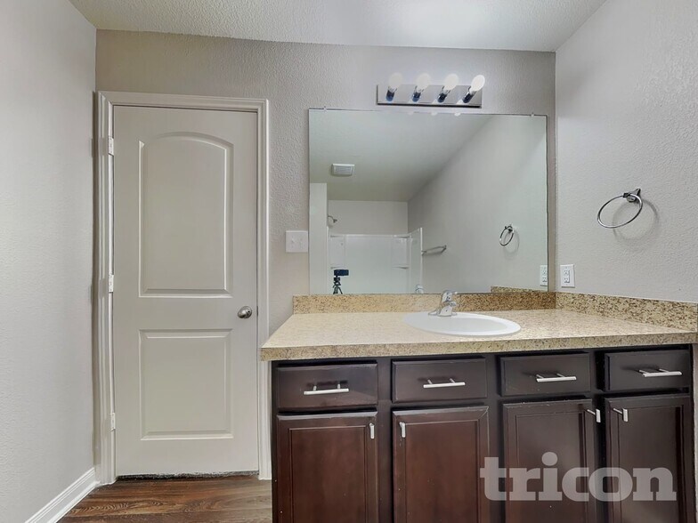 Building Photo - 1405 Breanna Ln