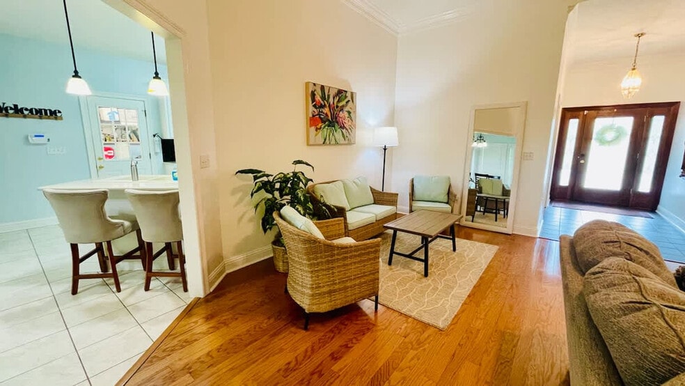 Building Photo - 904 S 34th Ave