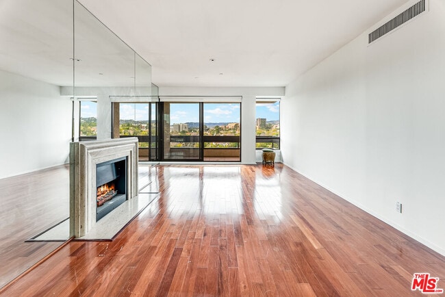 Building Photo - 10551 Wilshire Blvd