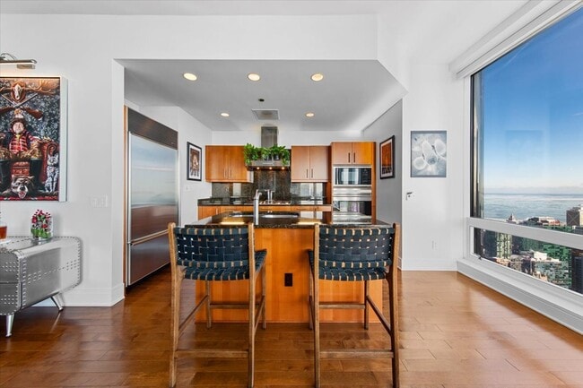 Building Photo - 401 N Wabash Ave