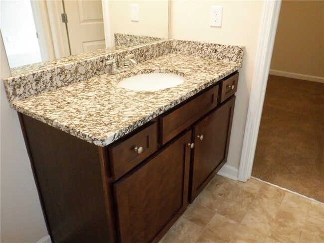 Building Photo - 1522 Iris Walk