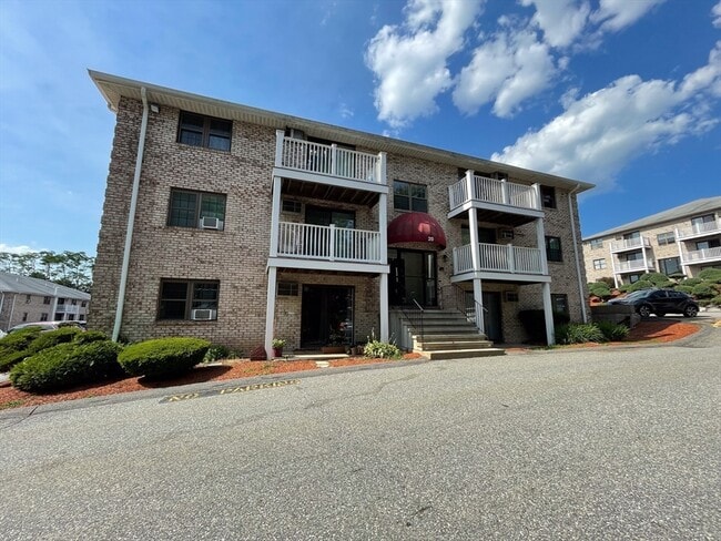 Building Photo - 20 Kenmar Dr