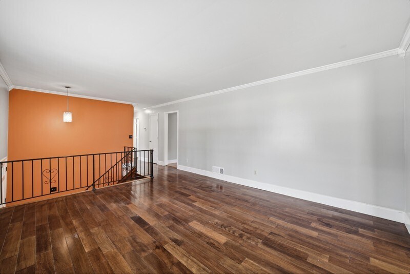 Building Photo - 2351 Emerald Falls Dr