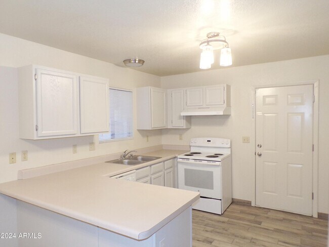 Building Photo - 4406 Buena Loma Way