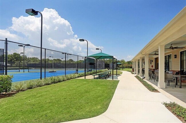 Building Photo - 8707 Morris Wds Dr