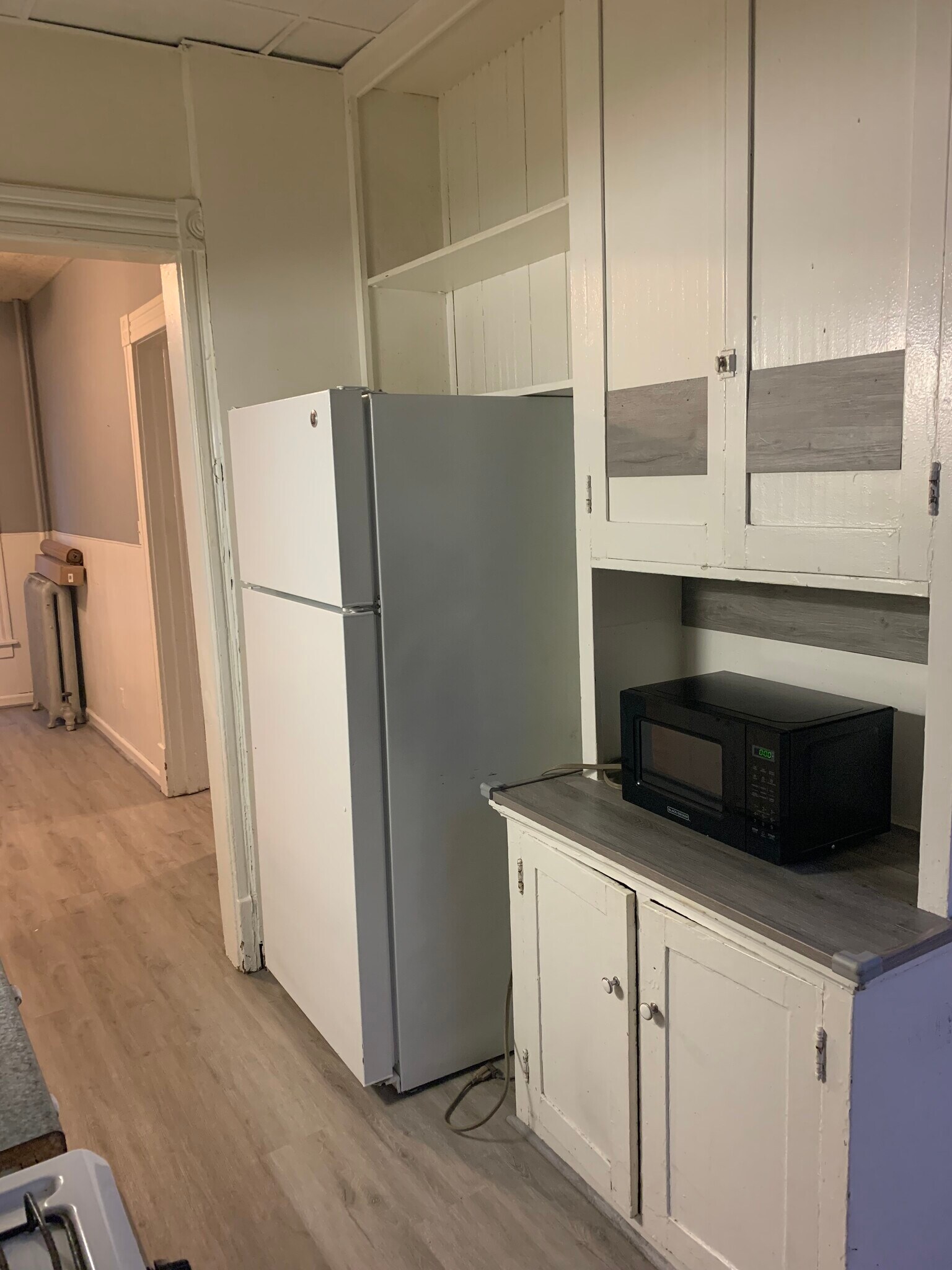 Building Photo - 816 N Sheridan St