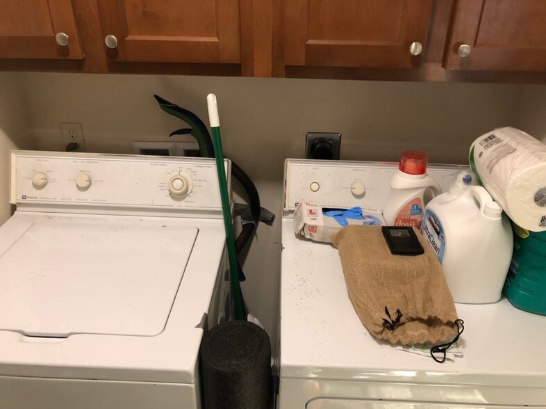 Building Photo - 1554 Beloit Ave