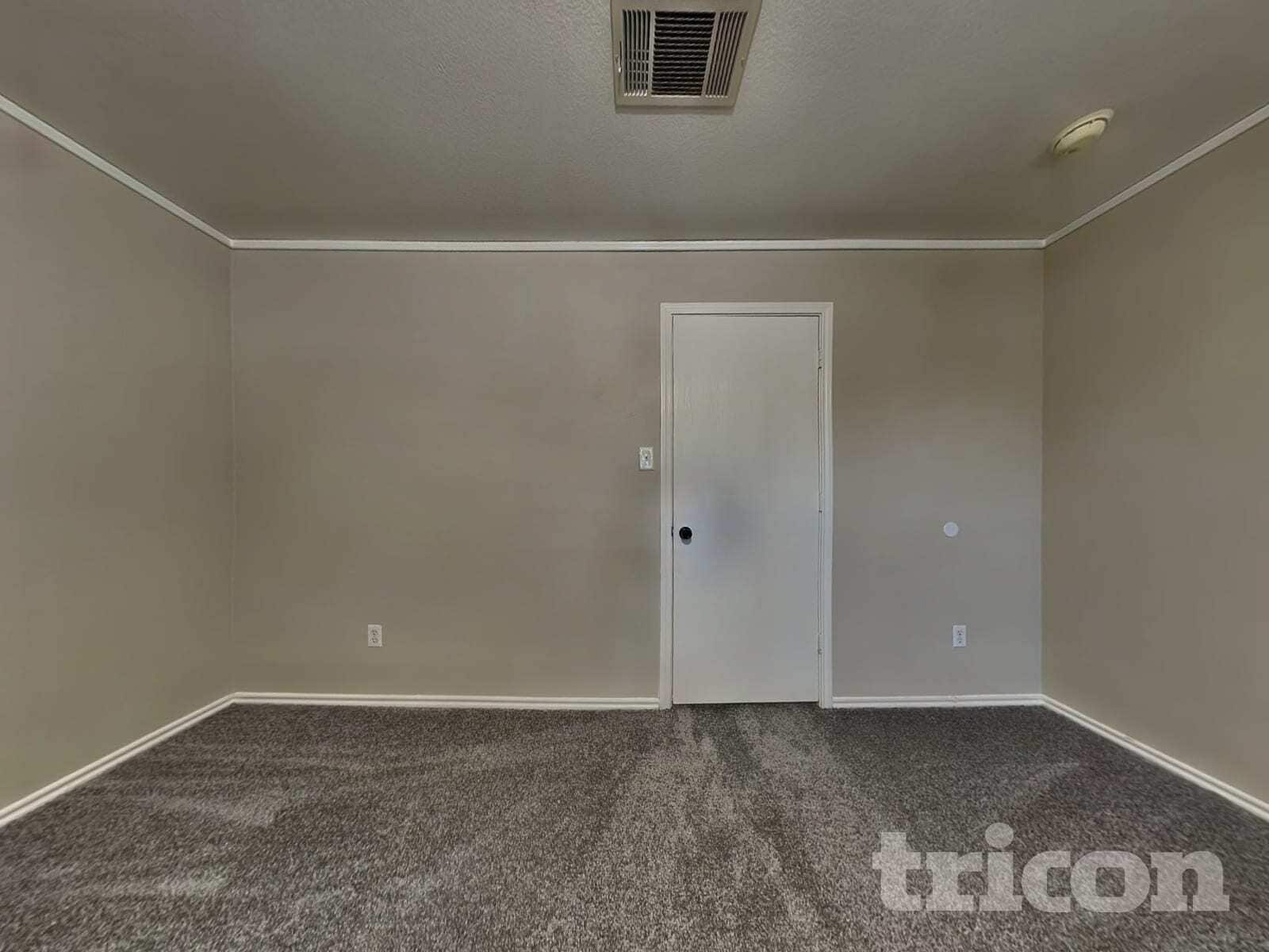 Building Photo - 201 Outfitter Dr