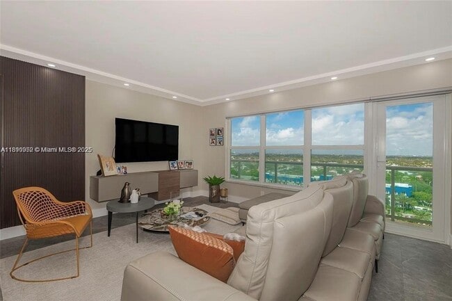 Building Photo - 3900 Galt Ocean Dr