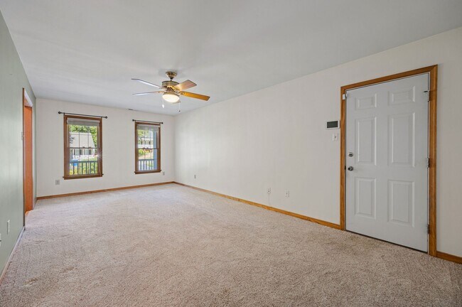 Building Photo - 8811 S Boones Trail Rd
