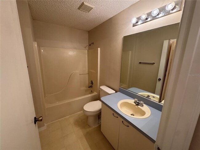 Building Photo - 1693 Campos Dr