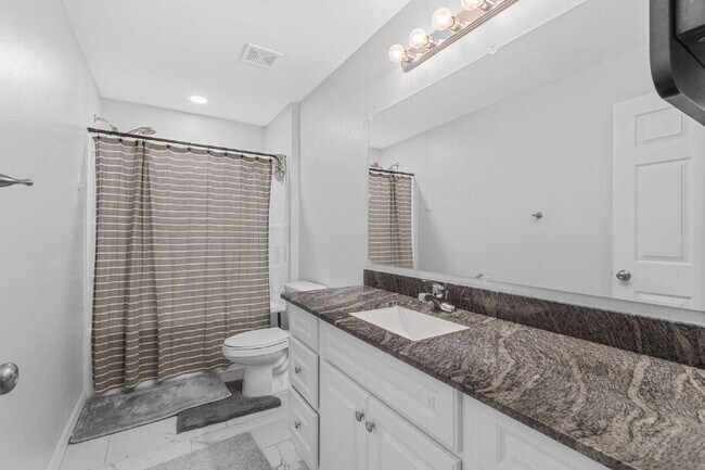Building Photo - Charming 3BR 2BA near downtown Ocala!