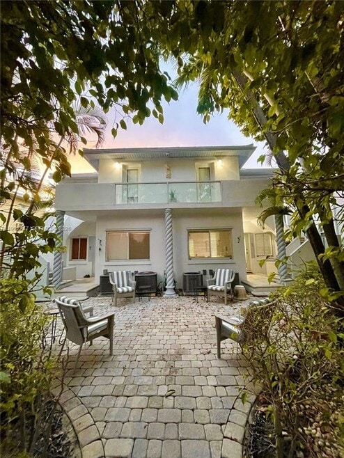 Building Photo - 8036 Harding Ave