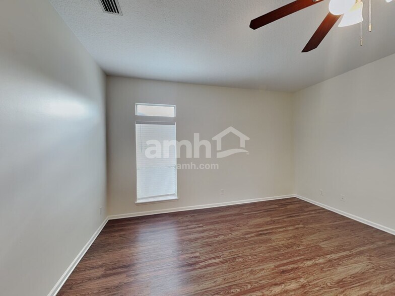 Building Photo - 534 Alice Cove Ct