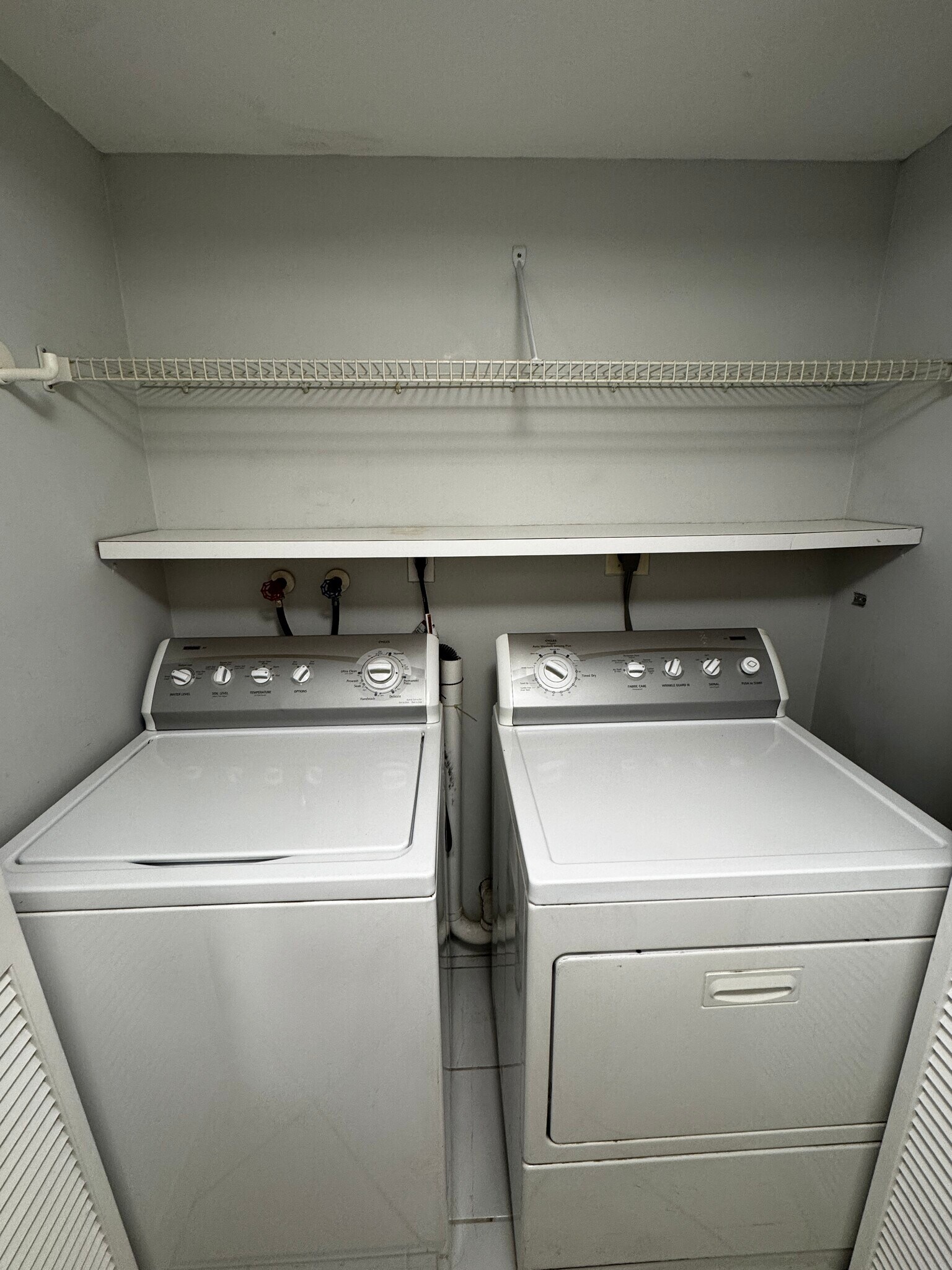 washer/dryer - 2334 S Cypress Bend Dr