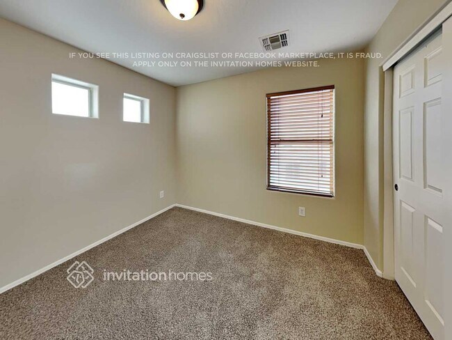 Building Photo - 9232 N 180th Ln