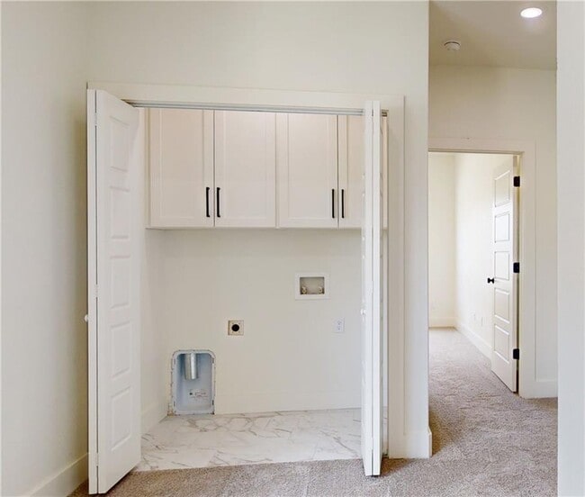 Building Photo - 510 W Olive St