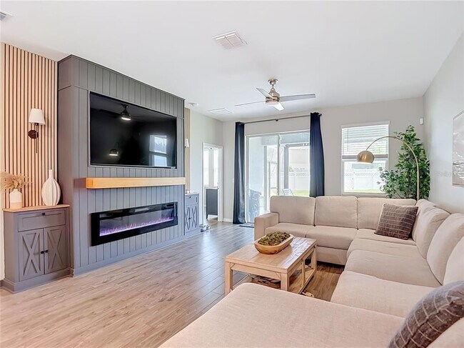 Building Photo - 7531 Ashcroft Dr