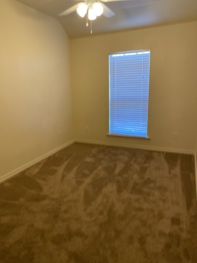 Building Photo - Townhome 3/2/2 in Arlington