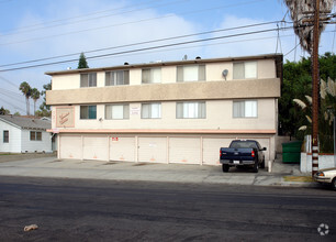 Building Photo - Venice Villa