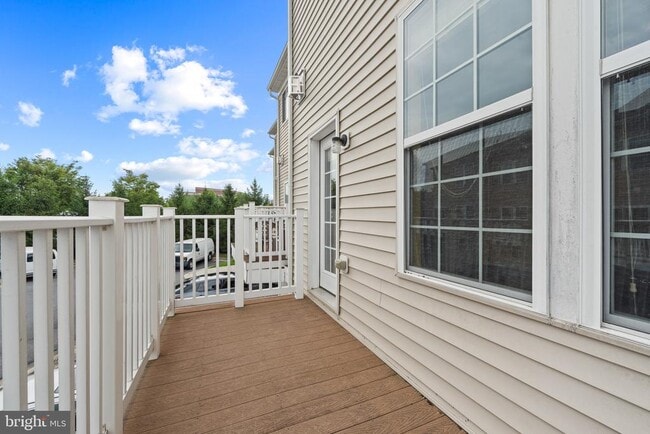 Building Photo - 306 Paladium Ct