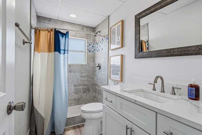 Building Photo - 334 Bluefish Dr