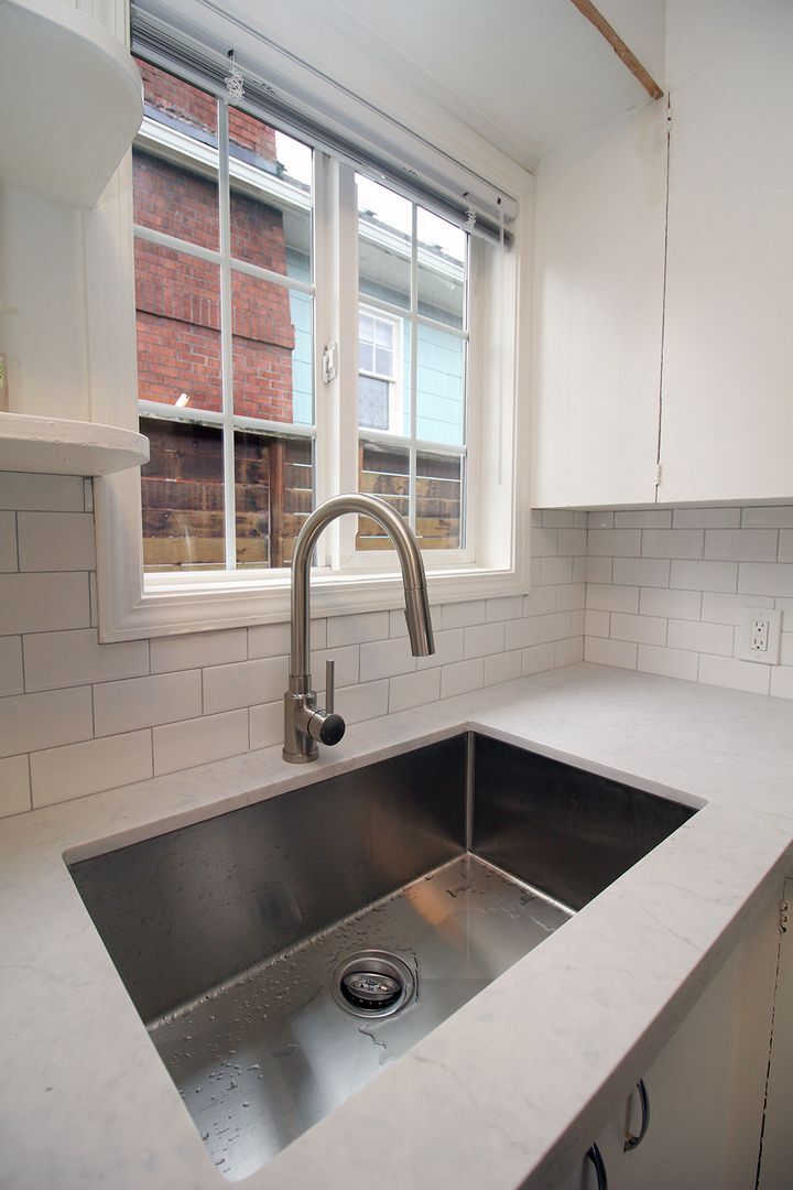 Building Photo - 5535-5535 SE 17th Ave