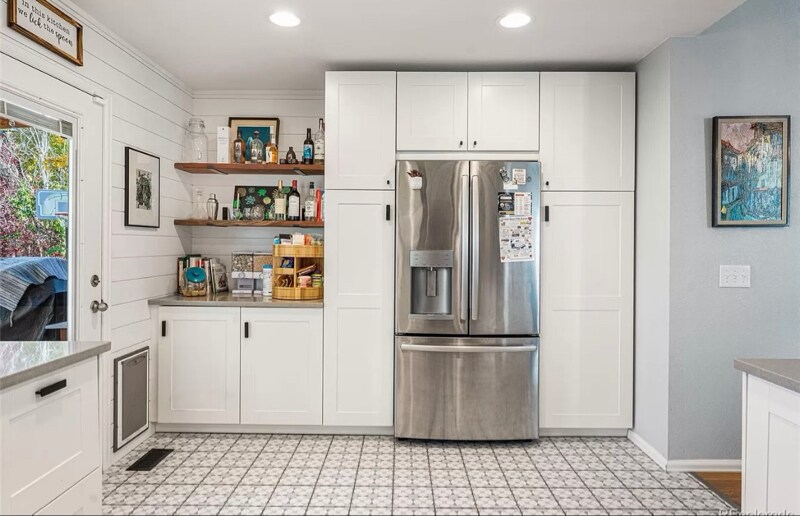 Building Photo - 4262 S Laredo Way