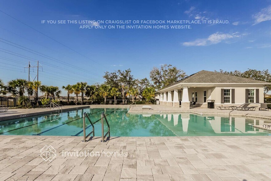 Building Photo - 1576 Blue Rose Dr