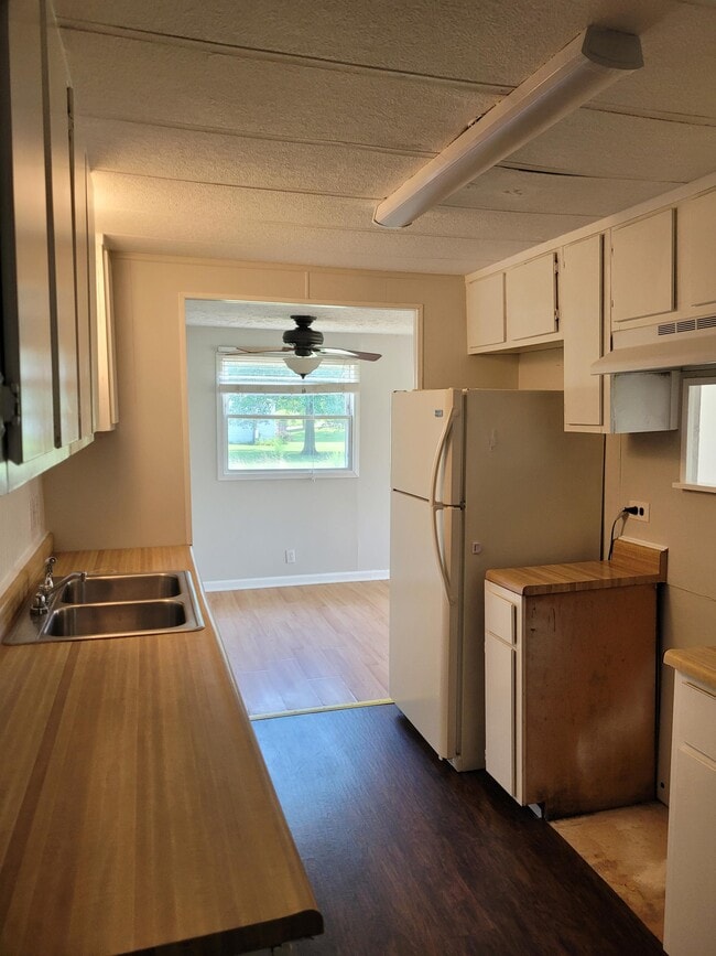 Building Photo - 4130 Buck Creek Valley Rd SE