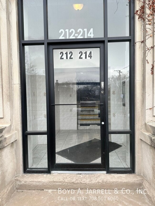 Building Photo - 212 E 57th St