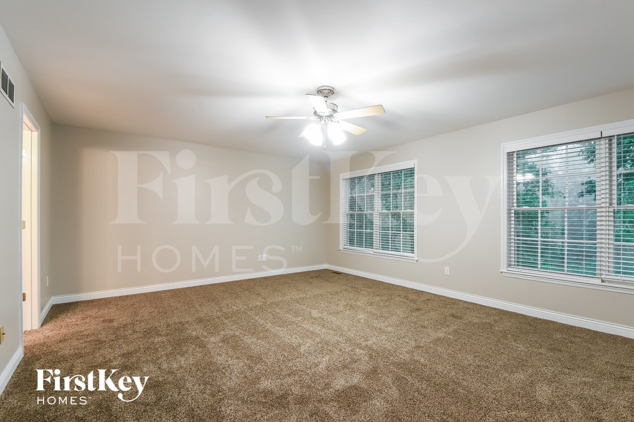 Building Photo - 32040 Fairway Dr N