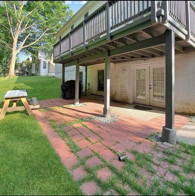 Building Photo - Amazing 5 BR/3.5 BA Single-Family Home in ...
