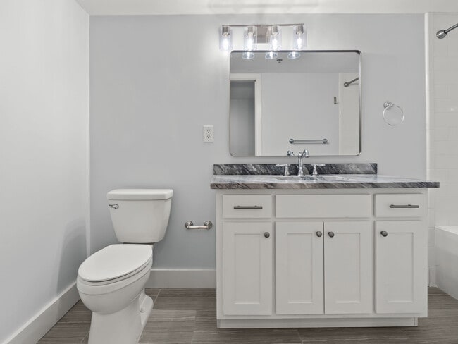 Building Photo - 2870 Pharr Ct S Northwest