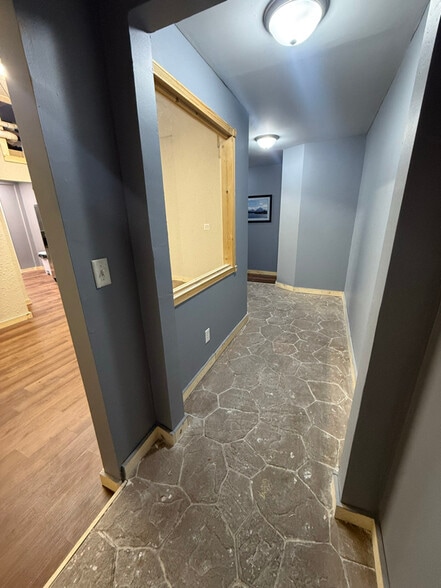 Building Photo - 115 N Washington St