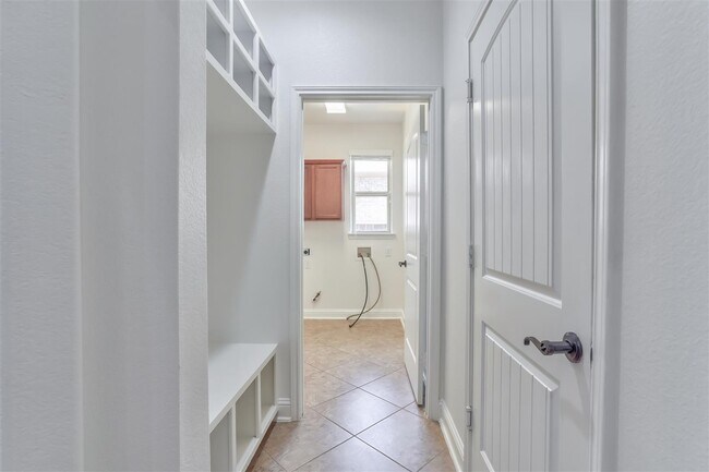 Building Photo - 3414 Smart Sands Ln