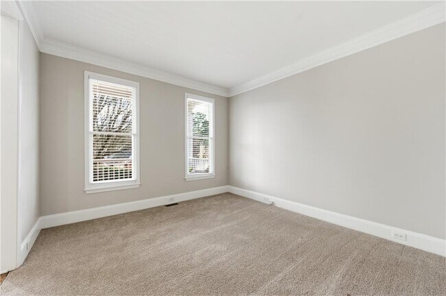 Building Photo - 2570 Wood Creek Ct NE