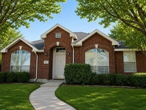 Building Photo - 1814 Roundrock