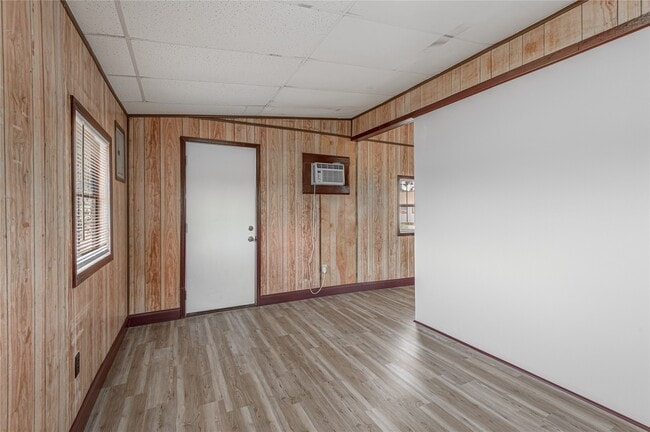Building Photo - 136 Johnnie St