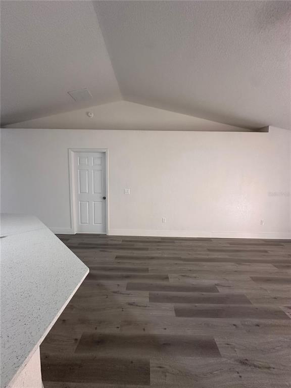 Building Photo - 40 Willow Run