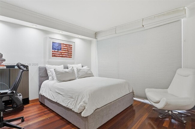 Building Photo - 16500 Collins Ave