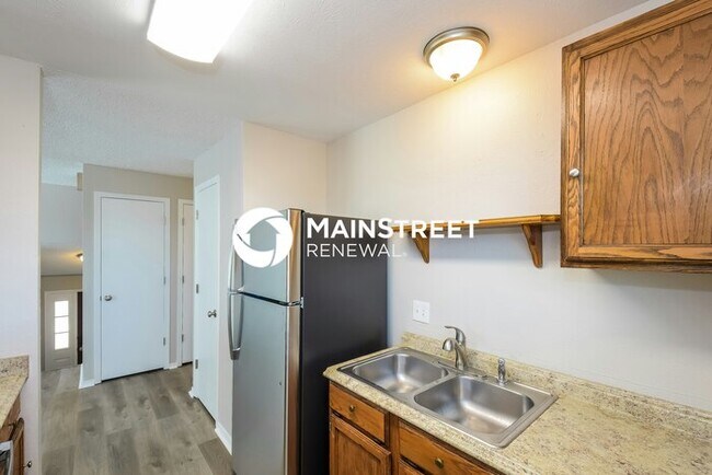 Building Photo - 5 Bedroom Pet-Friendly Home in AURORA, CO ...