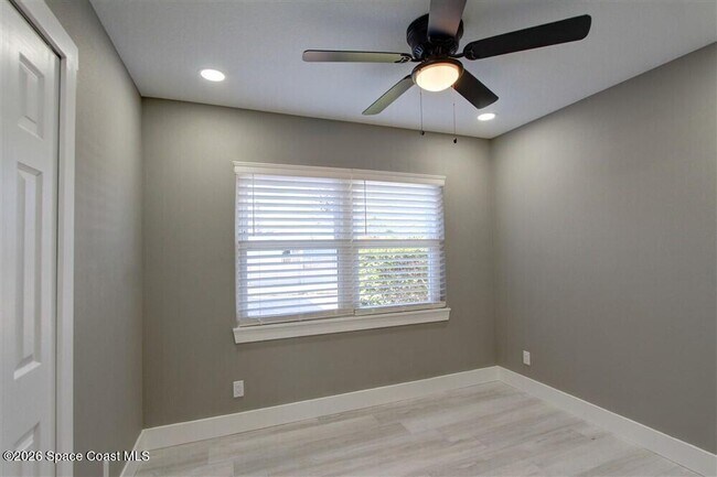 Building Photo - 983 Beechfern Ln