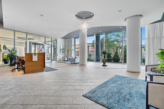 Building Photo - 400 Riverboat Row