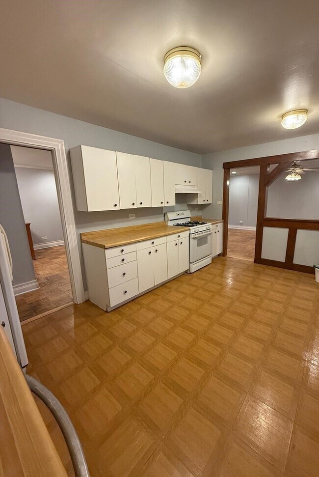 Building Photo - 1440 Gentry Rd