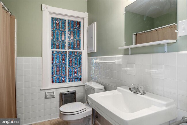 Building Photo - 5452 Middle Rd