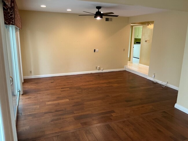 Building Photo - Charming 4 Bedroom 2 Bath 2 Story Home in the City of Fullerton