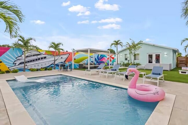 Building Photo - 322 NW 4th Ave